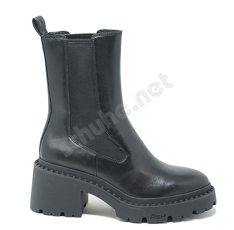 Ash Nico Stud black