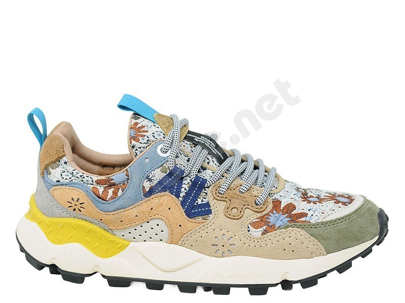 Flower Mountain Yamano 3 Woman blumen cloud grau taupe
