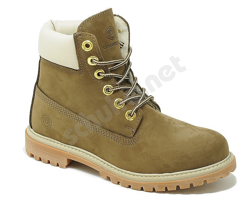 brown boots with fur inside