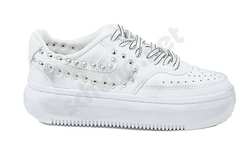 Nike Customized Vision Platform Borchie white studs