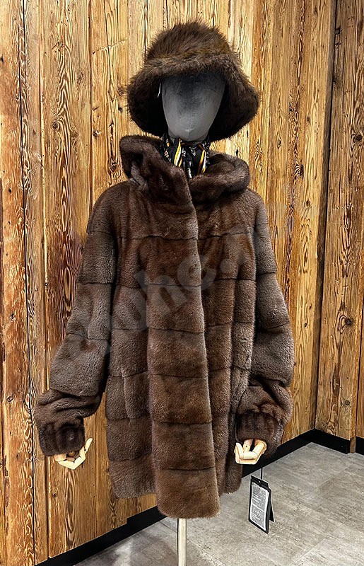 Suprema Cappotto Visone Cappuccio liquorice mink