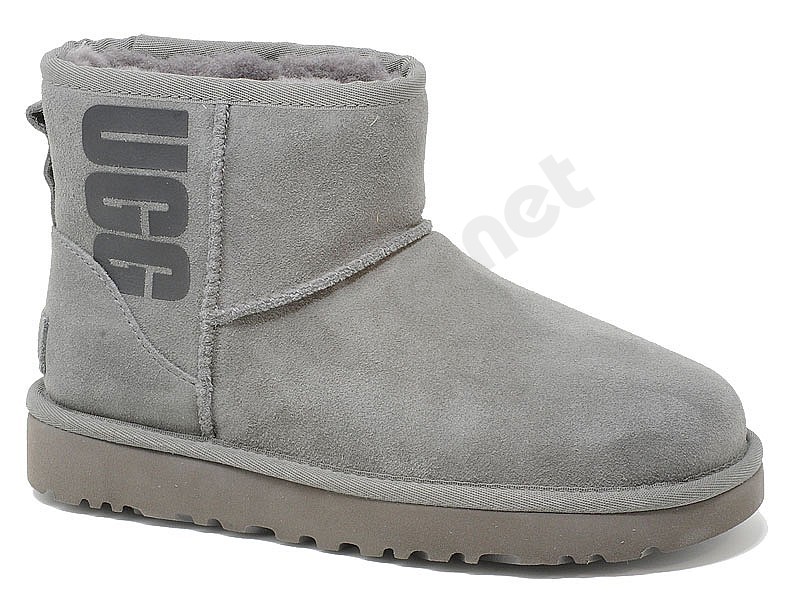 classic mini ugg rubber logo